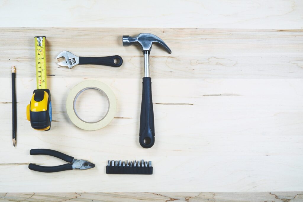 A-desk-with-tools-lined-up